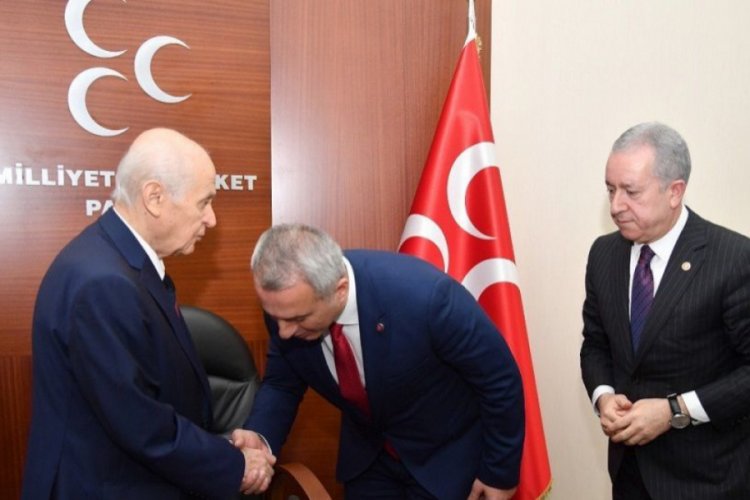 BBP'li il&ccedil;e belediye başkanı MHP'ye ge&ccedil;ti