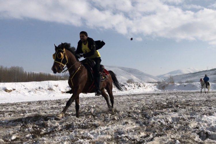 Ata sporu cirit Bayburt'ta yaşatılıyor