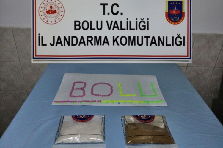 Otob&uuml;s&uuml;nde uyuşturucu ile yakalanan şahıs g&ouml;zaltına alındı