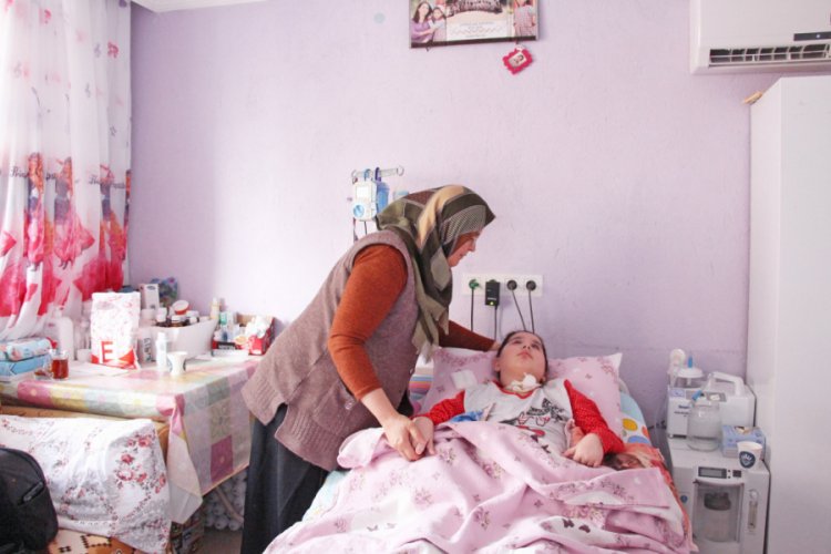 Ceren'in tedavisi b&uuml;rokrasiye takıldı