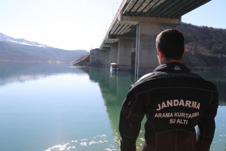 Kayıp &uuml;niversiteli kızı arama &ccedil;alışmaları devam ediyor