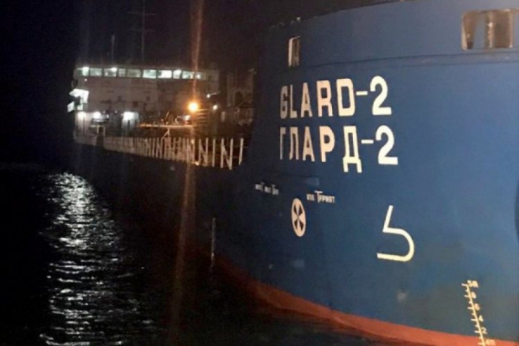 Balık&ccedil;ı gemisiyle &ccedil;arpışan tanker Kısırkaya a&ccedil;ılarına &ccedil;ekildi