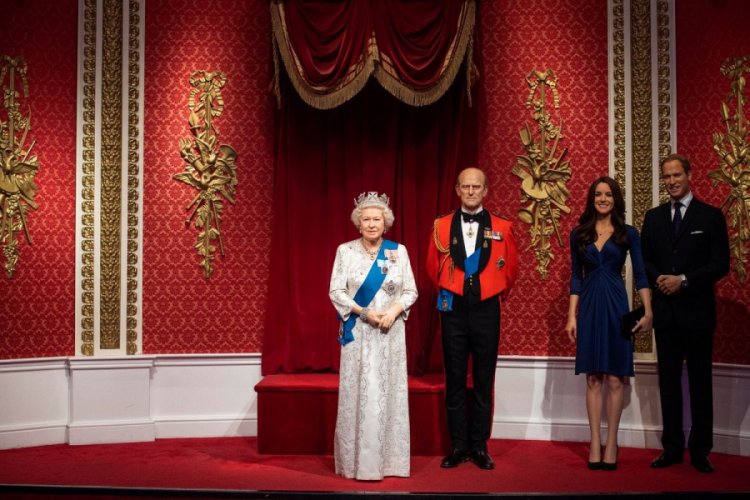 Madame Tussauds M&uuml;zesi Prens Harry ve Markle'ın heykellerini kaldırdı