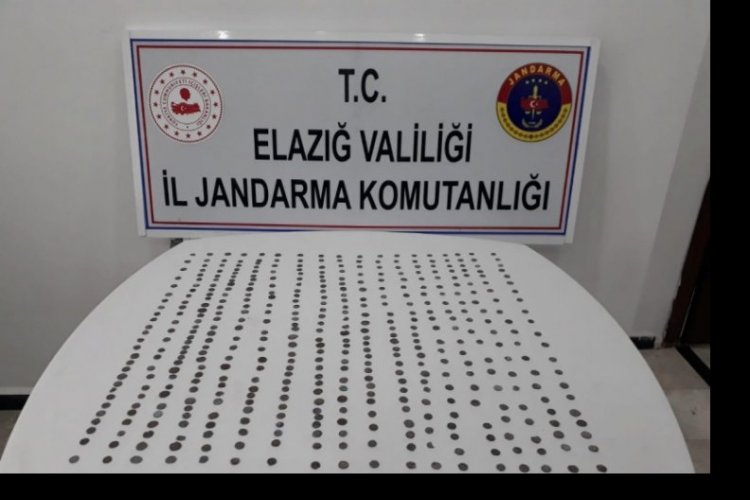 Ele ge&ccedil;irilen sikkeler bin 500 yıllık &ccedil;ıktı