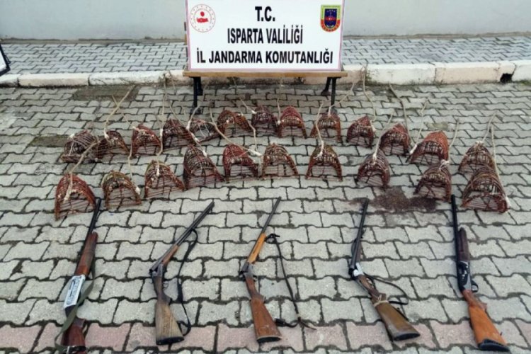 6 ka&ccedil;ak avcıya 40 bin lira para cezası