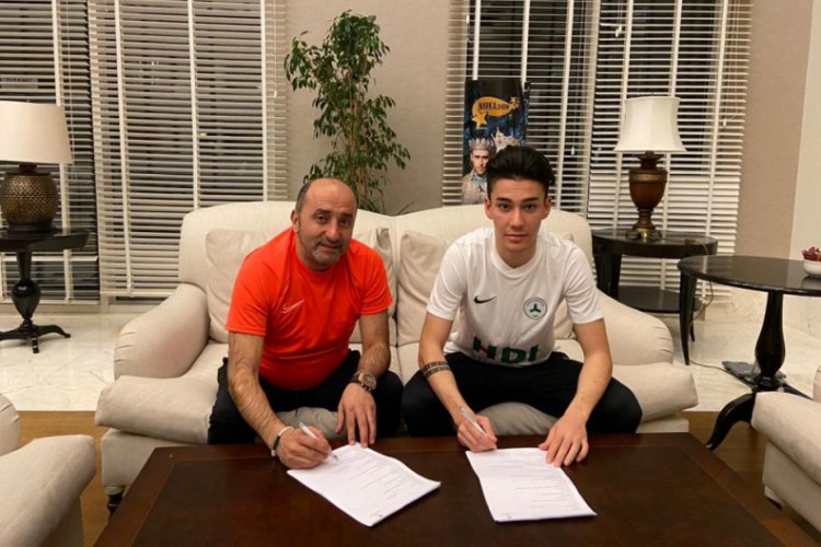 Giresunspor, Ertuğrul Şenlikoğlu'nu renklerine bağladı