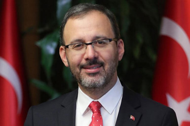 Bakan Kasapoğlu: Kul&uuml;plerimiz ve federasyonlarımızın sorunlarına &ccedil;&ouml;z&uuml;m arayacağız