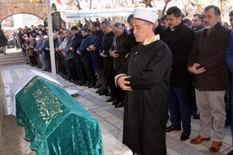 İkizler Mina ve Hira'yı &ouml;l&uuml;m ayırdı