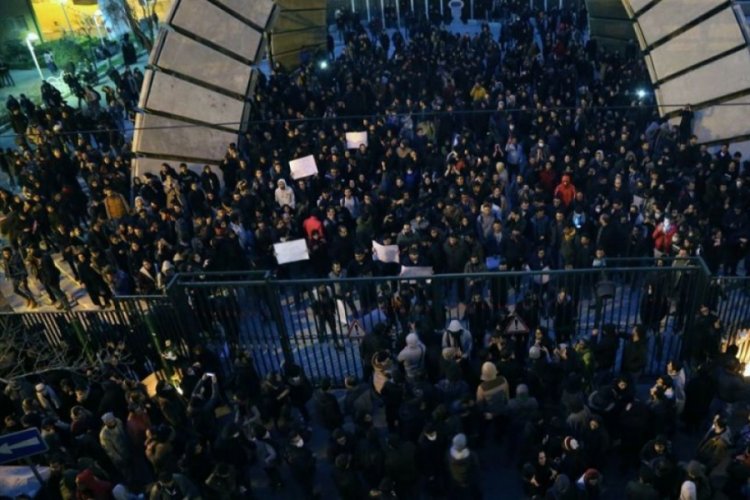 İngiltere'nin İran B&uuml;y&uuml;kel&ccedil;isi g&ouml;zaltına alındı