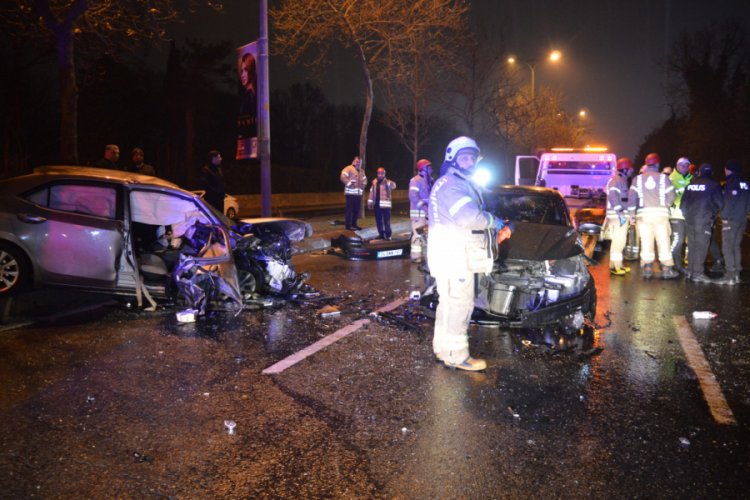 Ters y&ouml;nde giden alkoll&uuml; s&uuml;r&uuml;c&uuml; ortalığı savaş alanına &ccedil;evirdi!