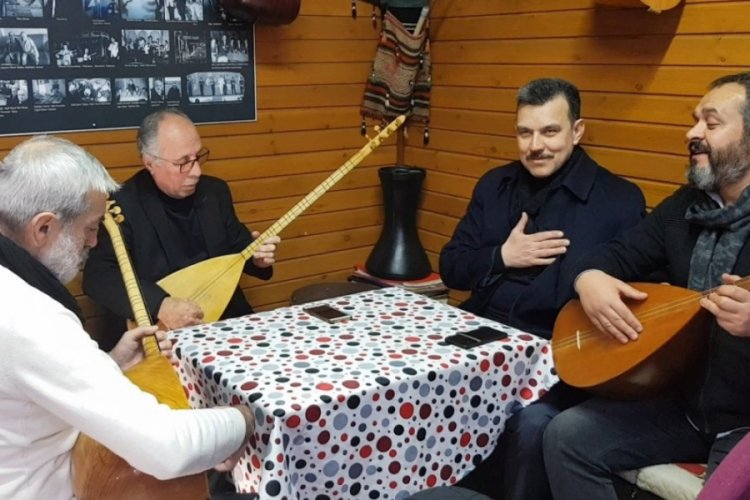 Bursa Milletvekili Esgin, Aşıklar Kahvesi'ne misafir oldu