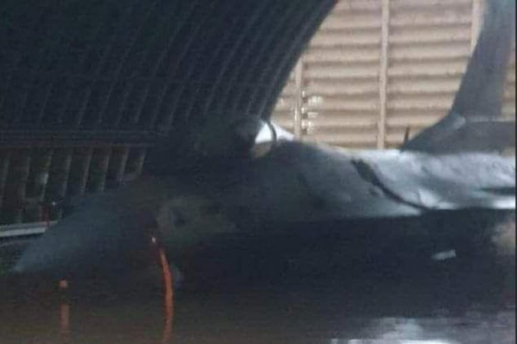 İsrail savaş u&ccedil;akları aşırı yağışlardan zarar g&ouml;rd&uuml;