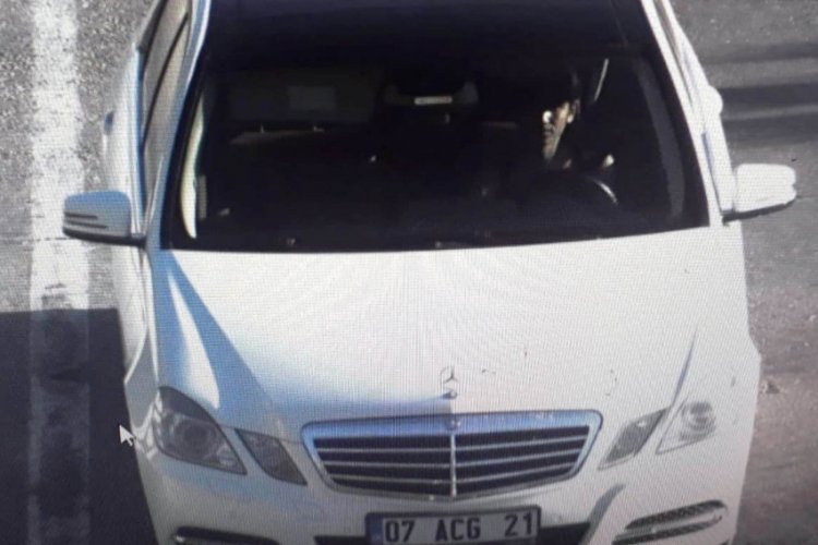 L&uuml;ks otomobili &ccedil;aldı, JASAT dedektiflerinden ka&ccedil;amadı