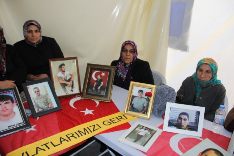 HDP &ouml;n&uuml;ndeki oturma eyleminde aile sayısı 66'ya y&uuml;kseldi