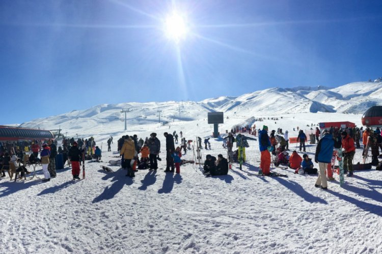 Erciyes, hafta sonu 90 bin ziyaret&ccedil;i ağırladı