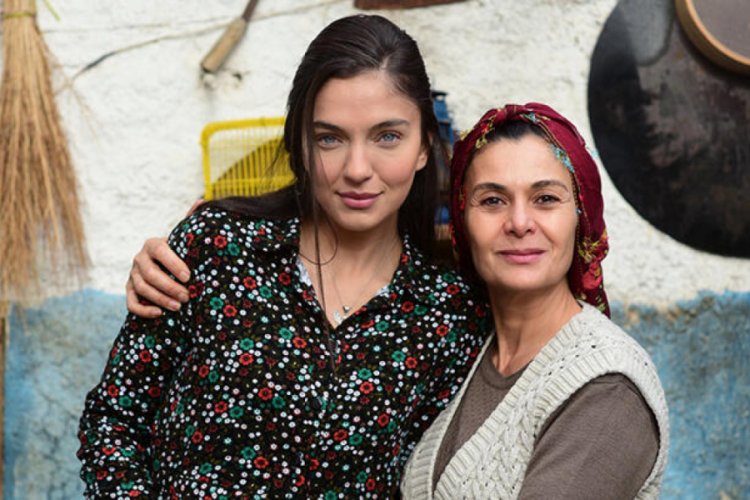 'Zümrüdüanka' dizisinin setinden ilk kareler