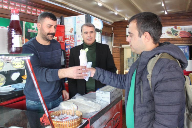 Esnaf &ouml;ğrencisine sahip &ccedil;ıkıyor