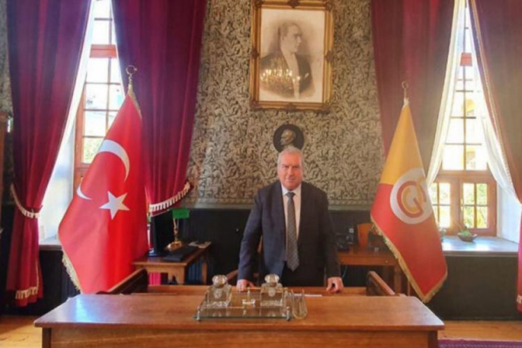 Galatasaray Lisesi M&uuml;d&uuml;r&uuml; Engin: Kul&uuml;b&uuml;n a&ccedil;ıklamasını yadırgadım