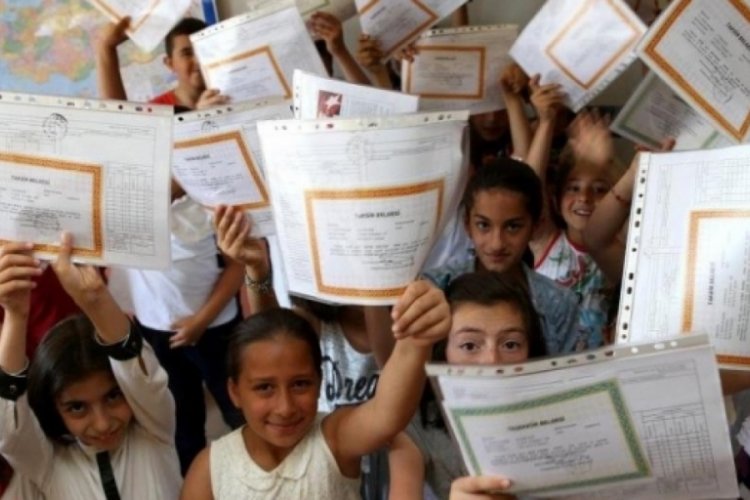 Ailelere karne konusunda "kırıcı olmayın" &ouml;nerisi