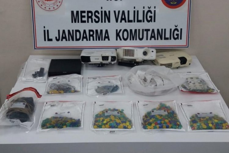 Sendika binasına kumar baskını