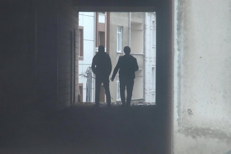 İnşaatta uyuşturucu satışına polis baskını