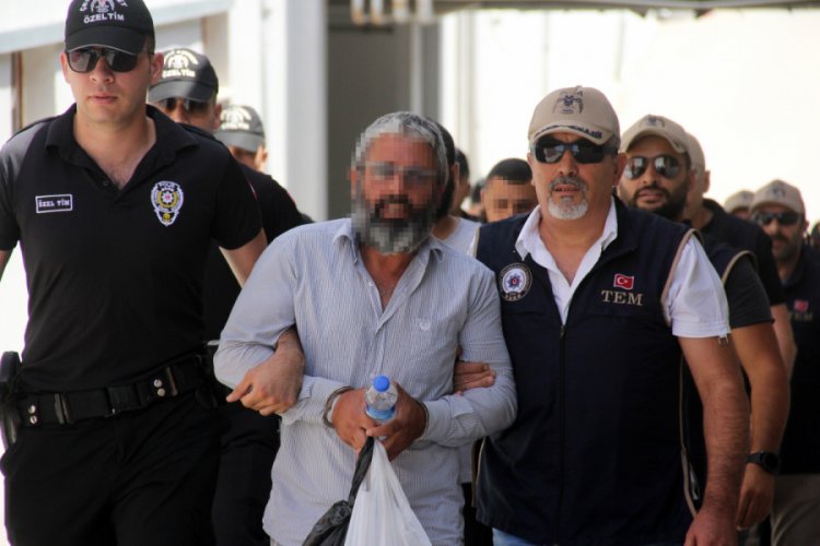 Polis, 9 kişiyi ter&ouml;r &ouml;rg&uuml;tlerinin elinden kurtardı