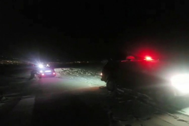 Mahsur kalan ara&ccedil;ları macera offroad ekibi kurtardı