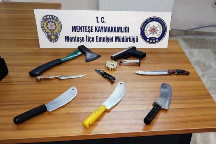 Yol kontrol&uuml;nde kesici alet ele ge&ccedil;irildi
