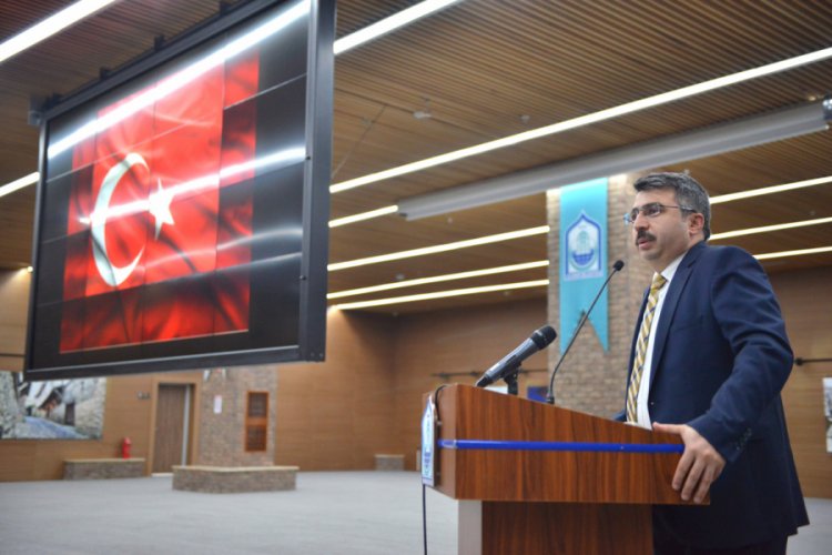 Bursa Yıldırım Belediye Başkanı Yılmaz, belediye personeli ile istişare toplantısı düzenledi