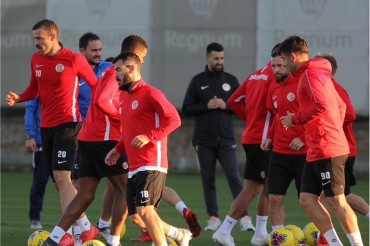Antalyaspor taktik &ccedil;alıştı