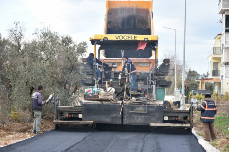 Bursa Umurbey'de beş sokağa asfalt