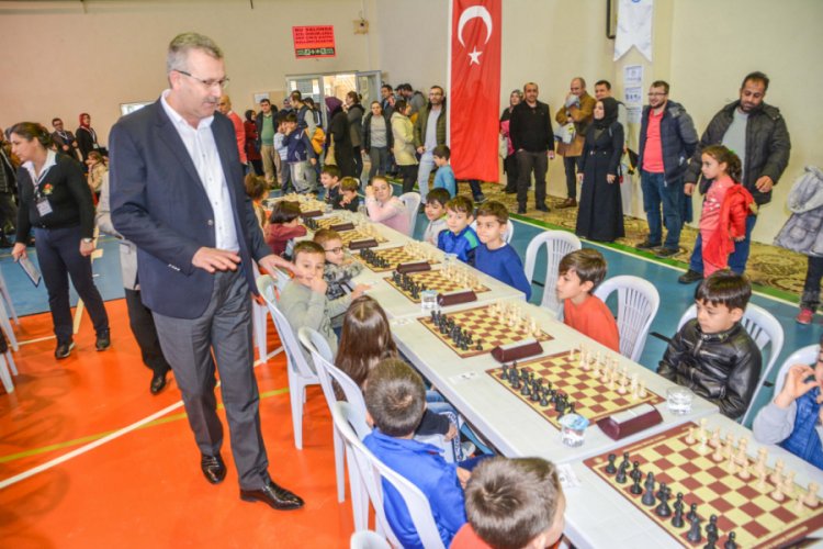 Bursa Karacabey'de satranç turnuvası heyecanı
