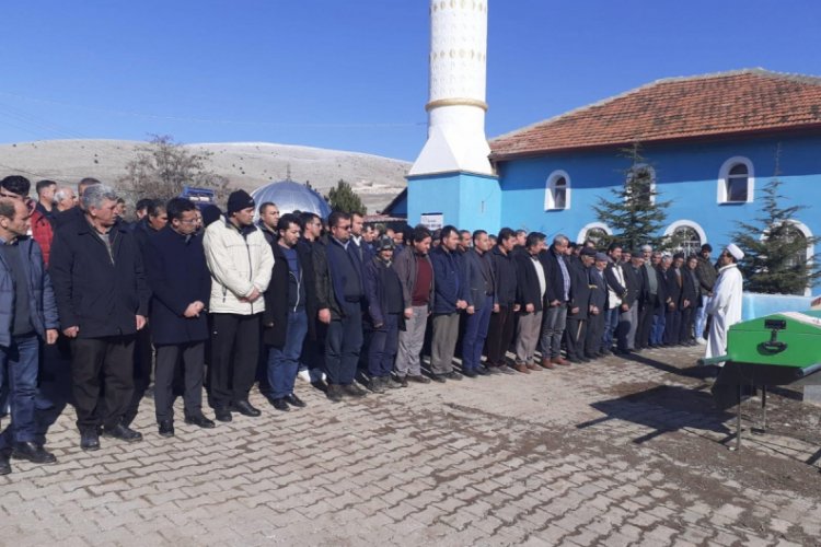 Kredi kartı y&uuml;z&uuml;nden &ouml;len iki kardeş toprağa verildi
