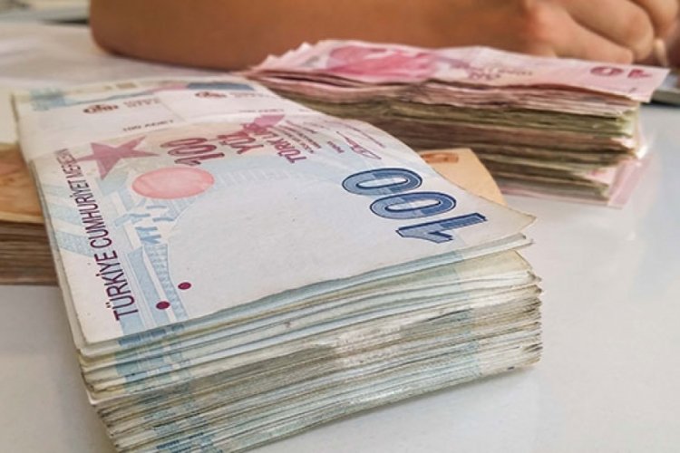 Hazine 9,3 milyar lira bor&ccedil;landı