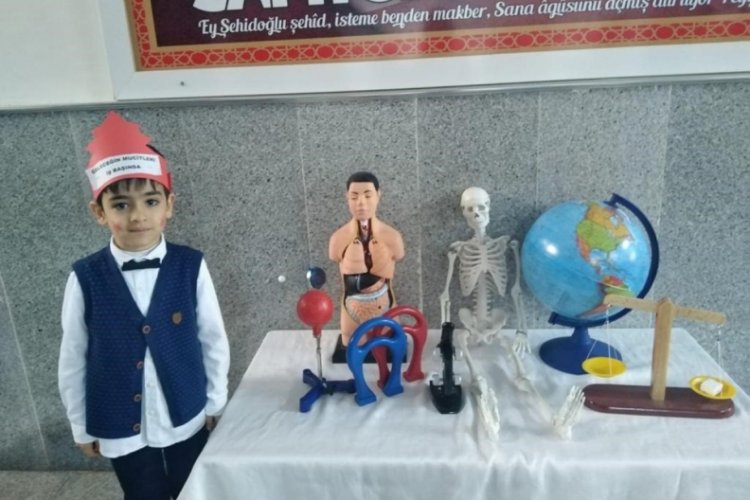 Minik &ouml;ğrenciler, aileleriyle birlikte deneyler yaptı
