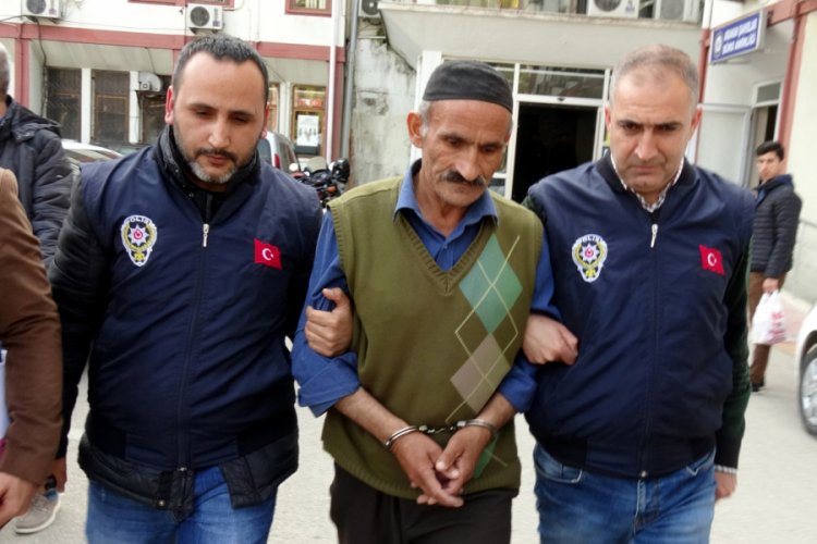 Eşini tahrayla başına vurarak &ouml;ld&uuml;ren sanık: Bana haksızlık ediliyor
