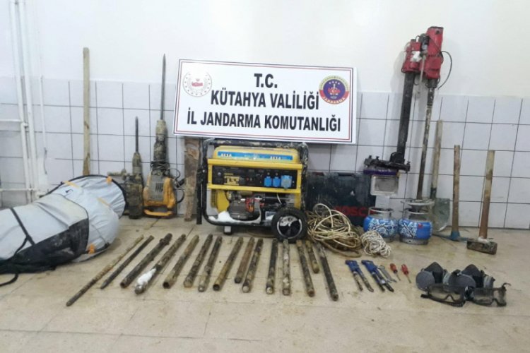Altın dolu lahit bulmak i&ccedil;in 10 metrelik t&uuml;nel kazmışlar