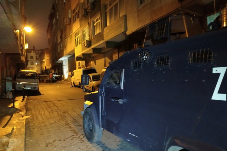 İş yerine kurşun yağdırıp ka&ccedil;tılar