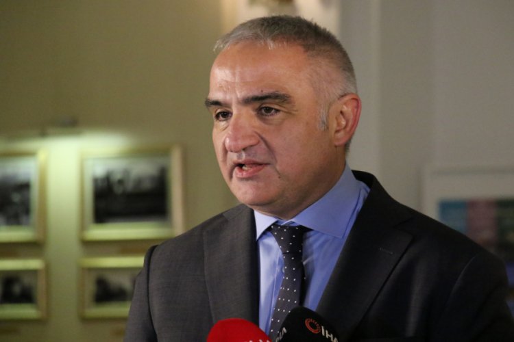 Bakan Ersoy: "M&uuml;zede Selfie d&uuml;nya i&ccedil;in yapılmış &ccedil;ok &ouml;nemli bir &ccedil;alışma"