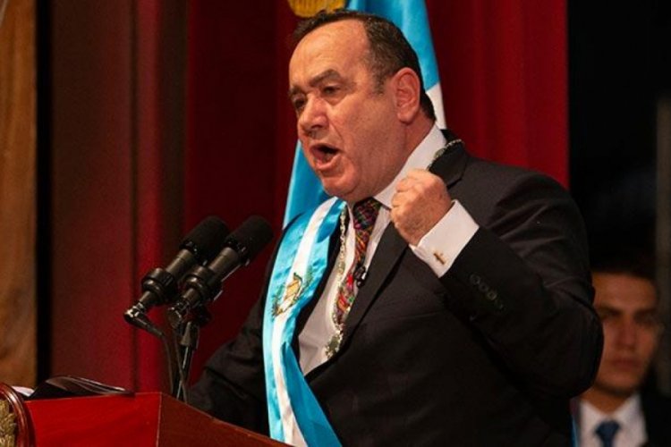 Guatemala'nın yeni Devlet Başkanı Giammattei yemin etti