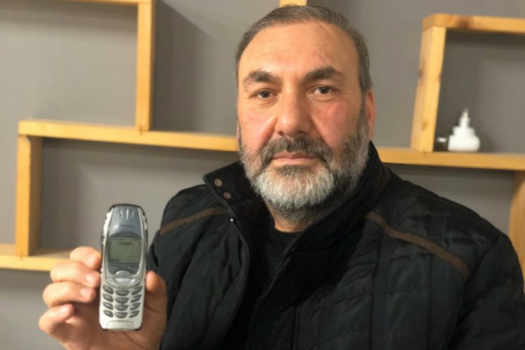 Bursa'da 18 yıldır bu tuşlu cep telefonunu kullanıyor