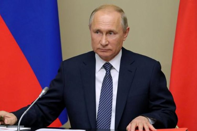 Putin'den anayasa değişikliği için referandum talebi