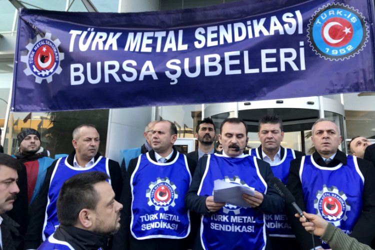 Bursa'da Türk Metal Sendikası üyelerinden zam eylemi