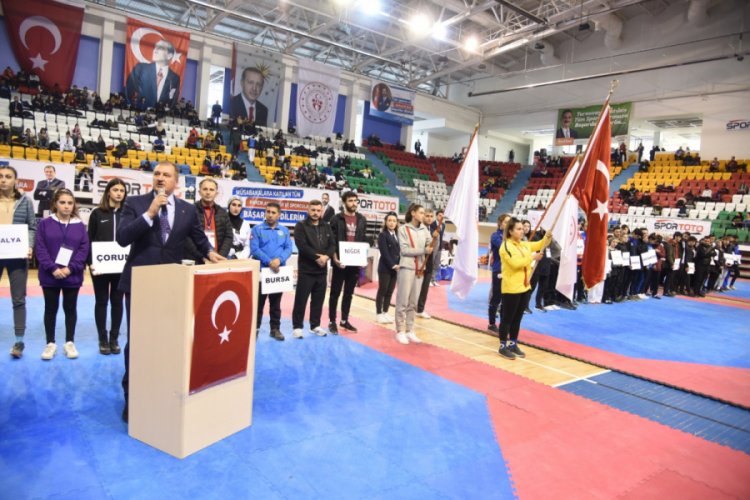 Büyükler Tekvando Şampiyonası'nın açılış seremonisi Ankara'da yapıldı