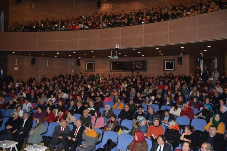 Türk Halk Müziği Topluluğu konser verdi