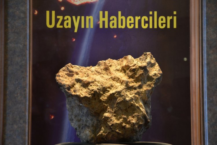 Türkiye'nin en büyük 3'üncü gök taşı, Çorum Müzesi'nde sergileniyor