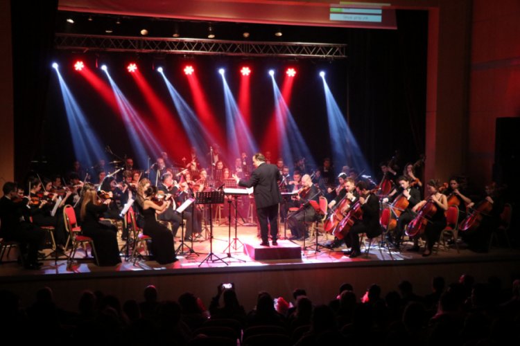 Notalar 'Arnavutluk' depremi i&ccedil;in yankılandı