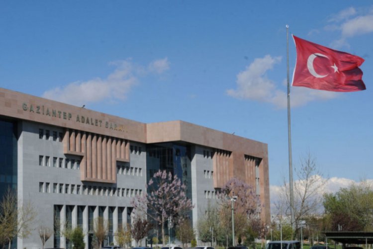&Ccedil;ocuklarına istismarda bulunduğu iddia edilen sanığa tutuksuz yargılama