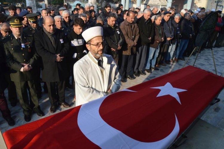 Kore gazisi, son yolculuğuna askeri t&ouml;renle uğurlandı