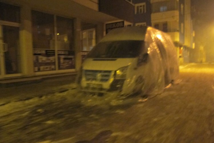 Doğu'da ara&ccedil;lara battaniye ve naylonlu &ouml;nlem